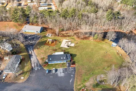 10 South Fuchsia Drive Rochester NH 03867