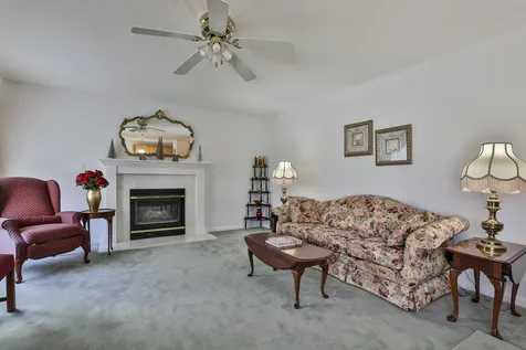 1 Canter Court Nashua NH 03063