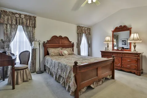 1 Canter Court Nashua NH 03063