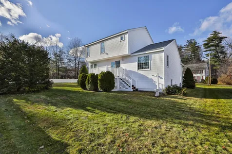1 Canter Court Nashua NH 03063