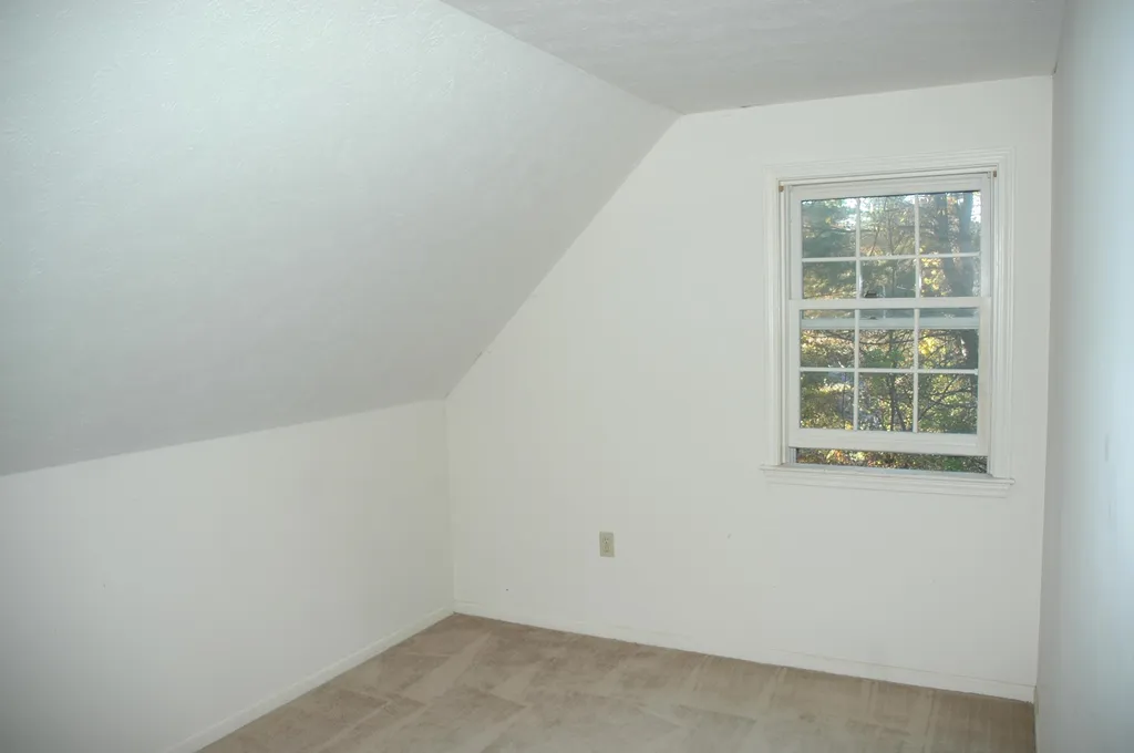 2 Rookery Way Litchfield NH 03052