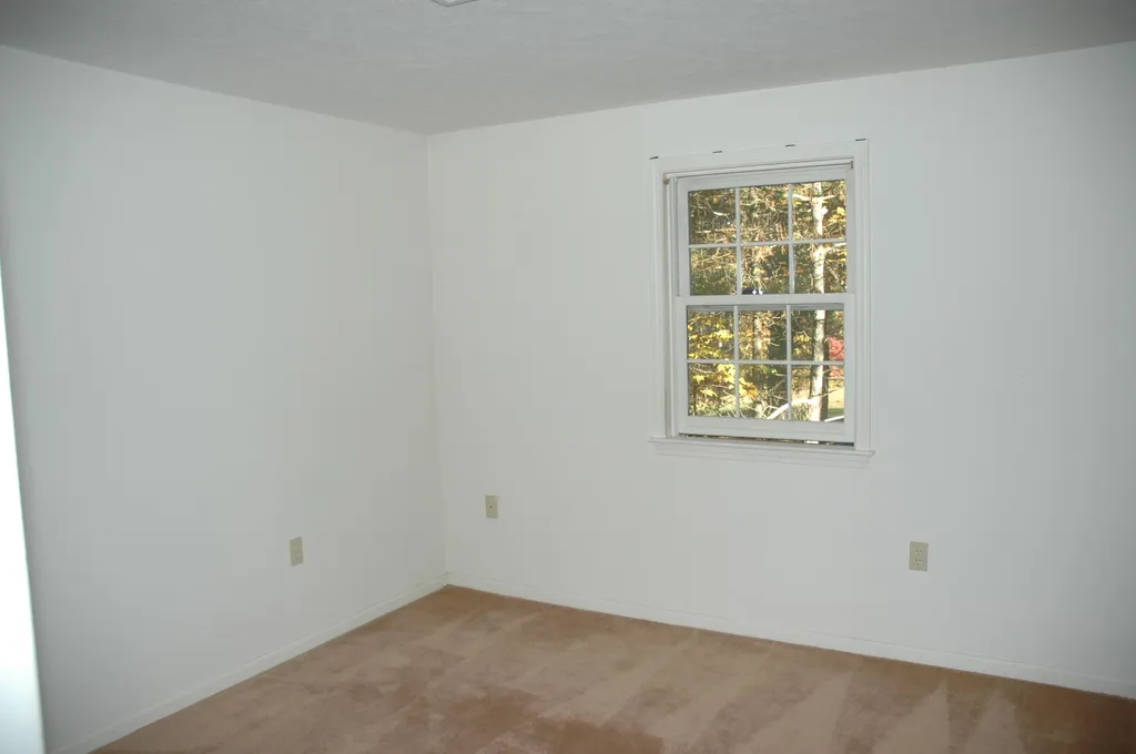 2 Rookery Way Litchfield NH 03052