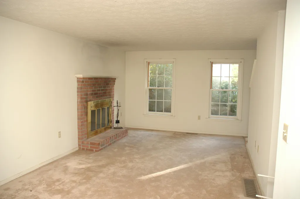 2 Rookery Way Litchfield NH 03052