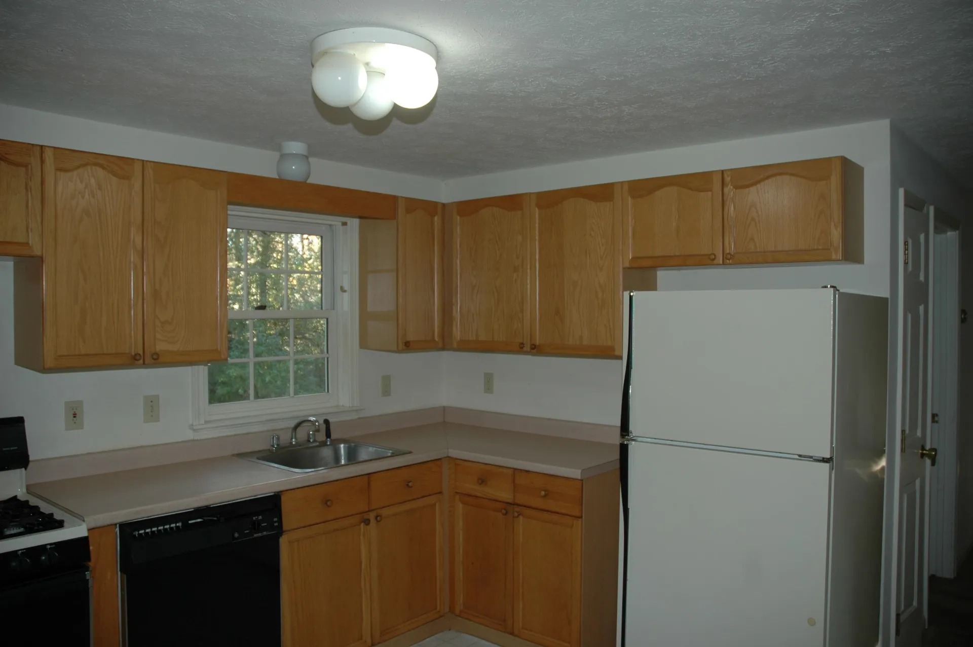 2 Rookery Way Litchfield NH 03052