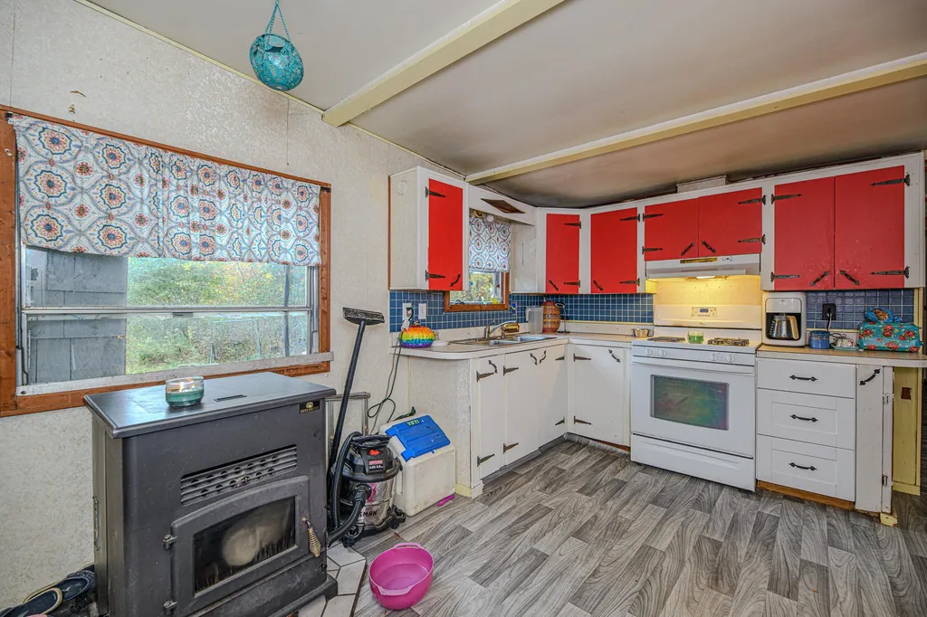 26 Hayden Lane Milford NH 03055
