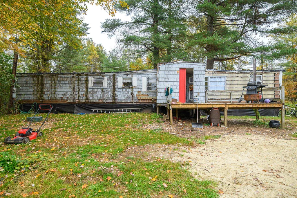 26 Hayden Lane Milford NH 03055
