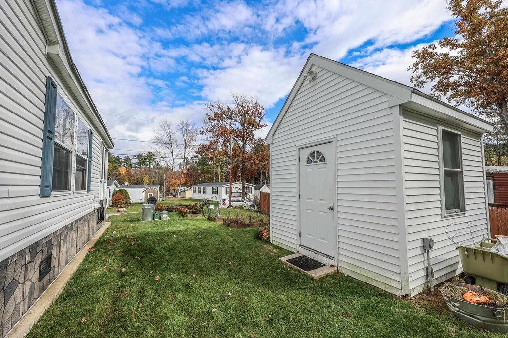 16 Roland Drive Allenstown NH 03275