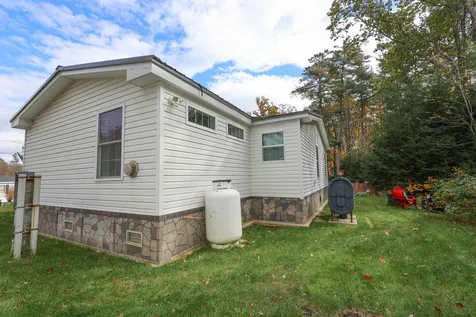 16 Roland Drive Allenstown NH 03275