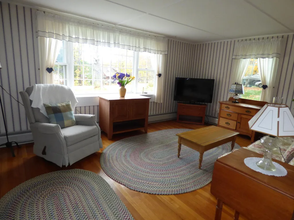 324 Center Street Wolfeboro NH 03894