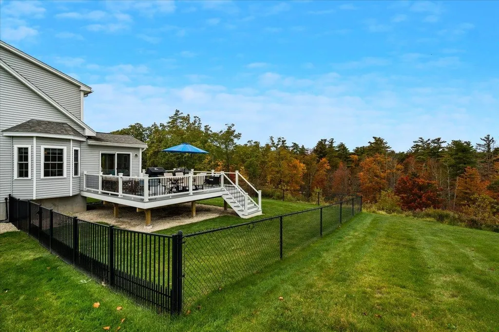 23b Braemoor Woods Road Salem NH 03079