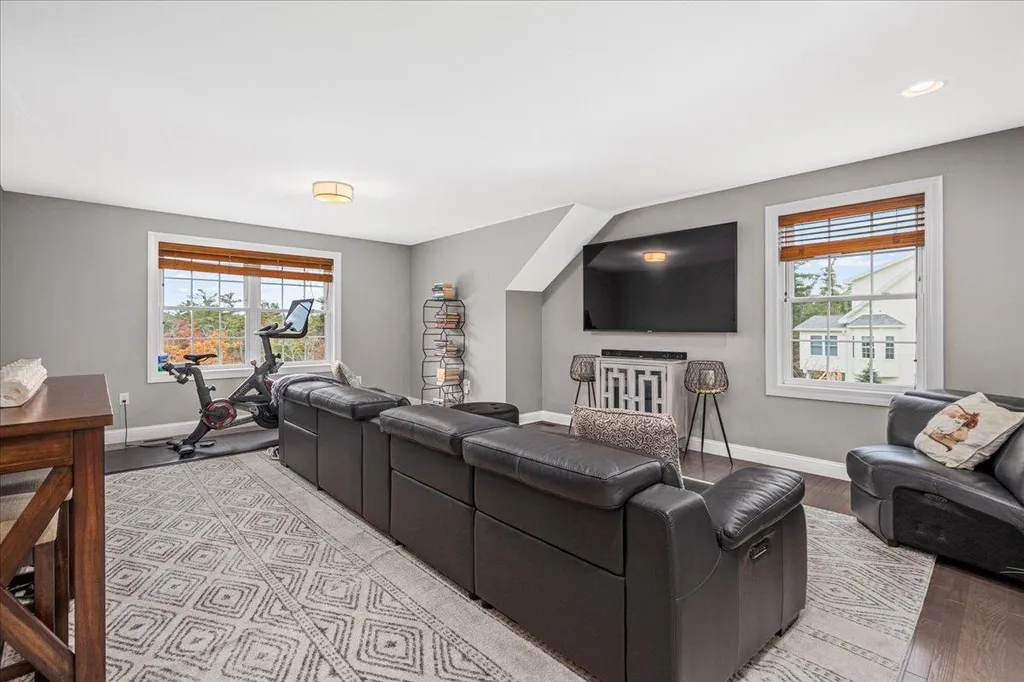 23b Braemoor Woods Road Salem NH 03079