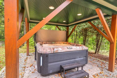 14 Pear Forest Road Bartlett NH 03812