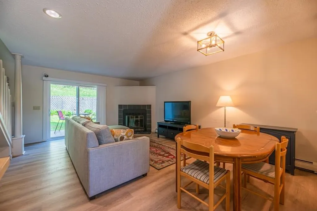 13804 Riverside Townhouses Road Manchester VT 05255