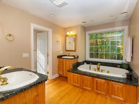 13 Evergreen Drive North Hampton NH 03862