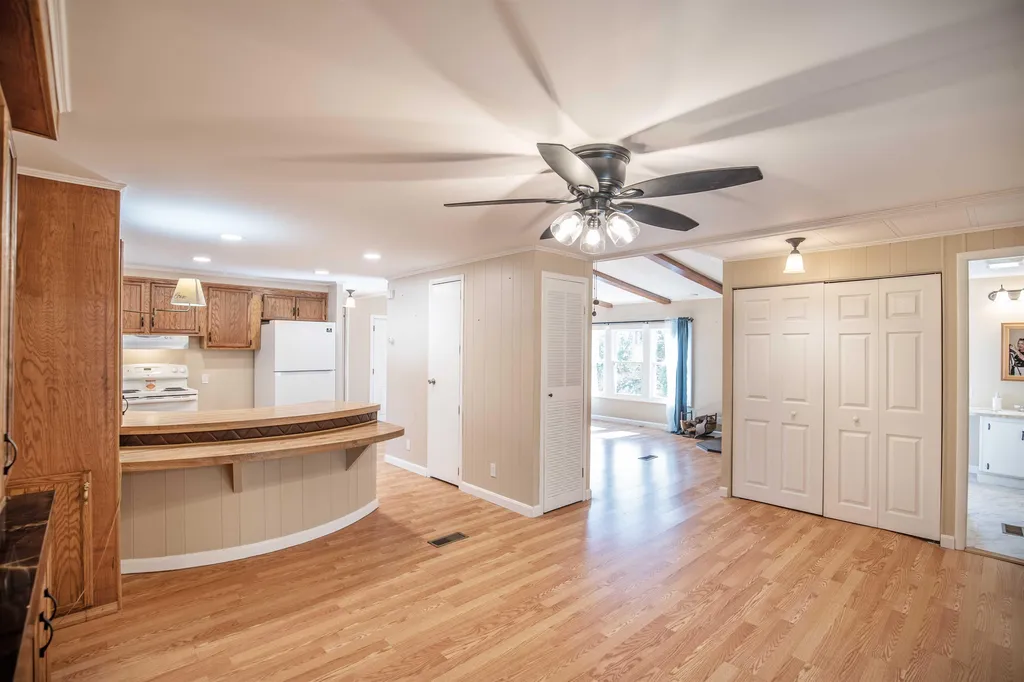 13 Rim Road Danville NH 03819