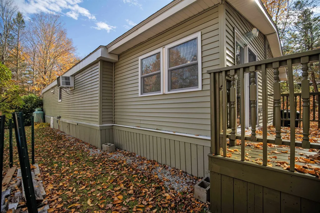 13 Rim Road Danville NH 03819