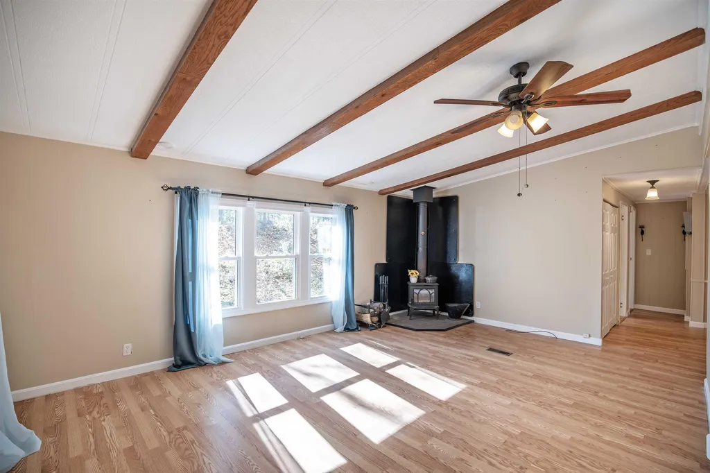 13 Rim Road Danville NH 03819