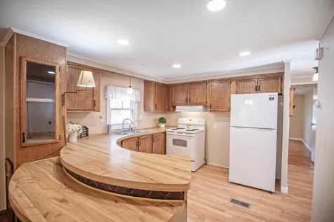 13 Rim Road Danville NH 03819