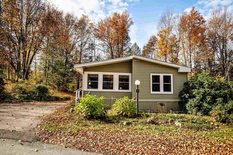 13 Rim Road Danville NH 03819