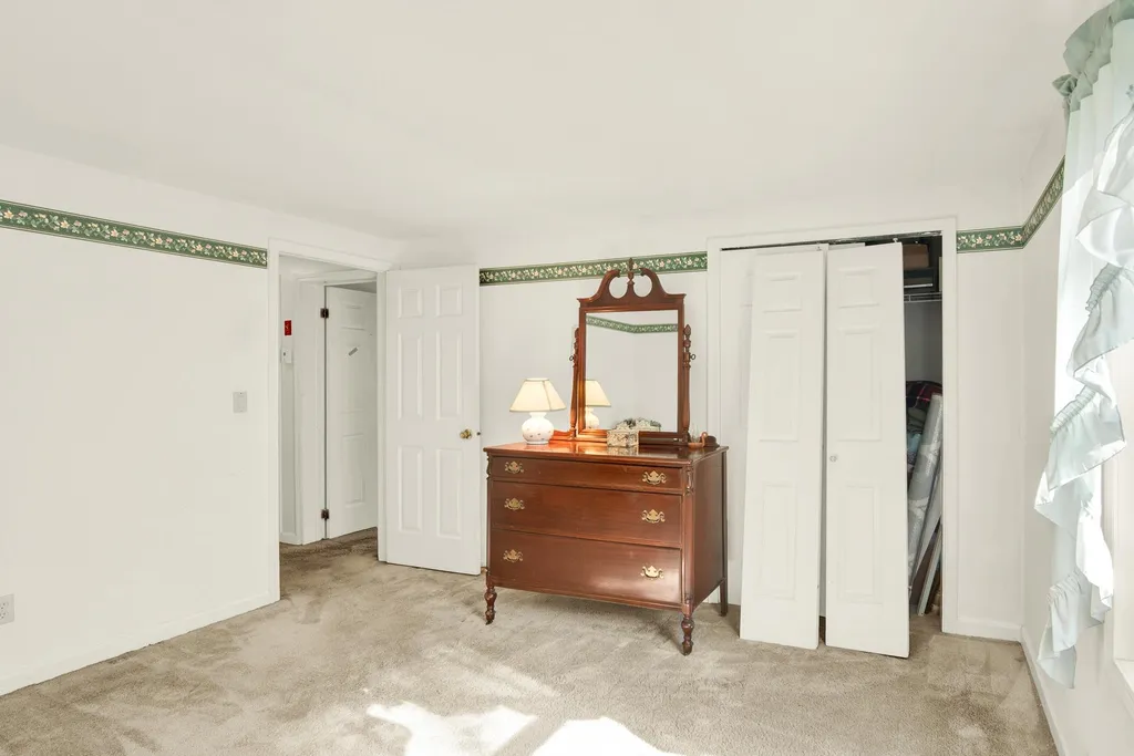 230 South Road Fremont NH 03044