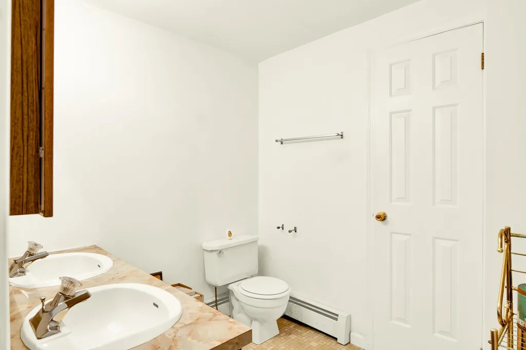 230 South Road Fremont NH 03044