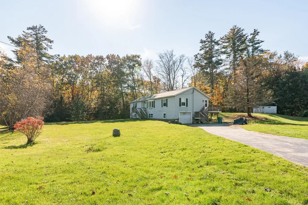 230 South Road Fremont NH 03044