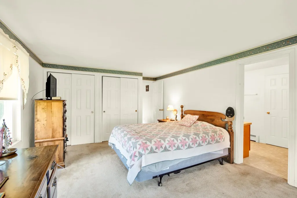 230 South Road Fremont NH 03044