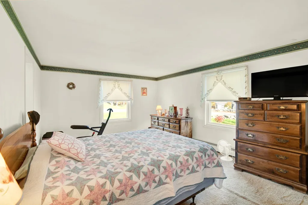 230 South Road Fremont NH 03044