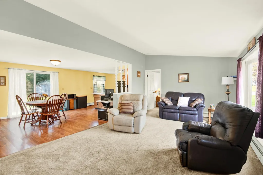 230 South Road Fremont NH 03044