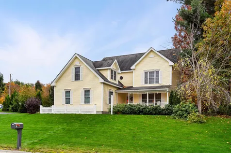 2 Foxmoor Circle Milford NH 03055