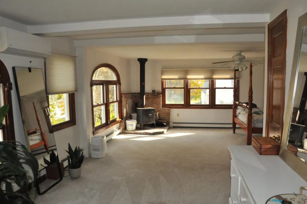 208 Chestnut Hill Road New Boston NH 03070