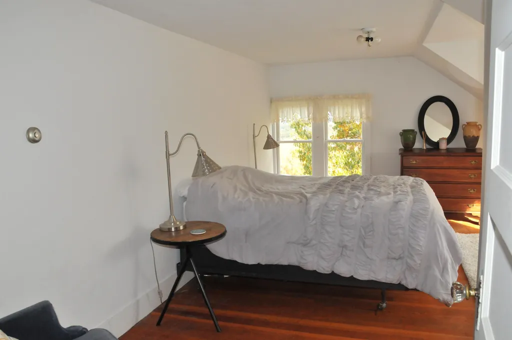 208 Chestnut Hill Road New Boston NH 03070