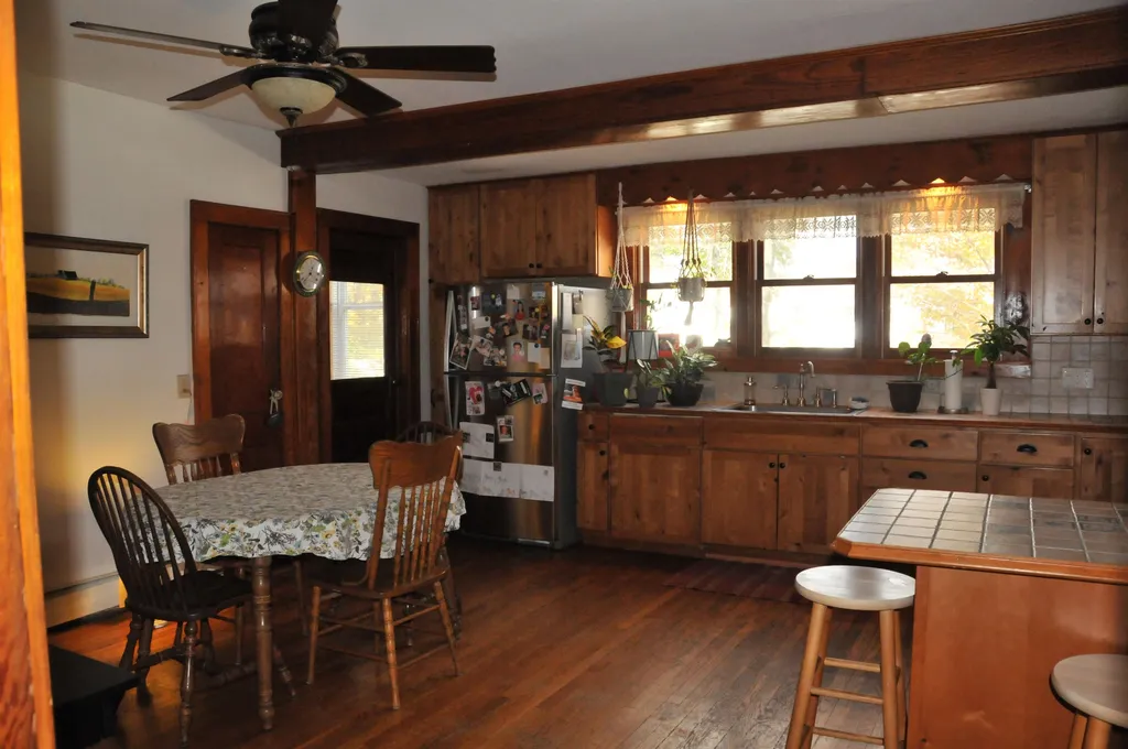 208 Chestnut Hill Road New Boston NH 03070
