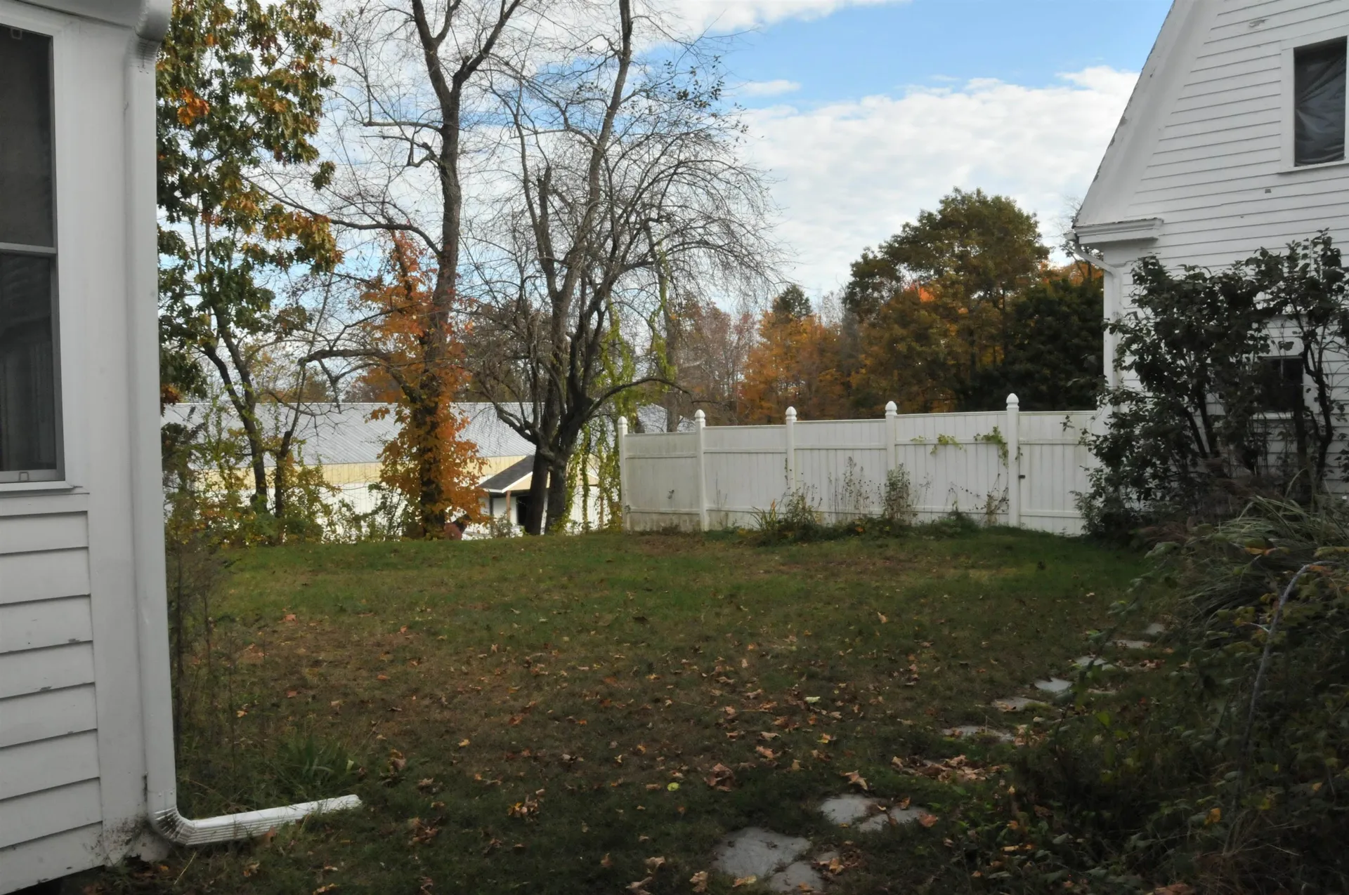 208 Chestnut Hill Road New Boston NH 03070