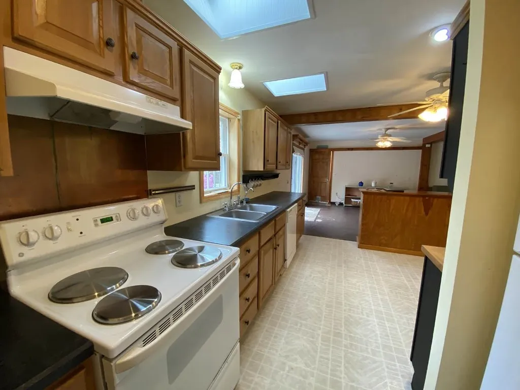 603 Hall Road Bristol NH 03222