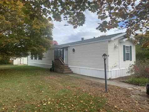 8 Morning Glory Lane Rochester NH 03868