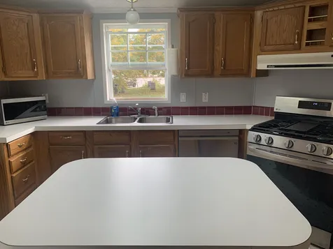 8 Morning Glory Lane Rochester NH 03868