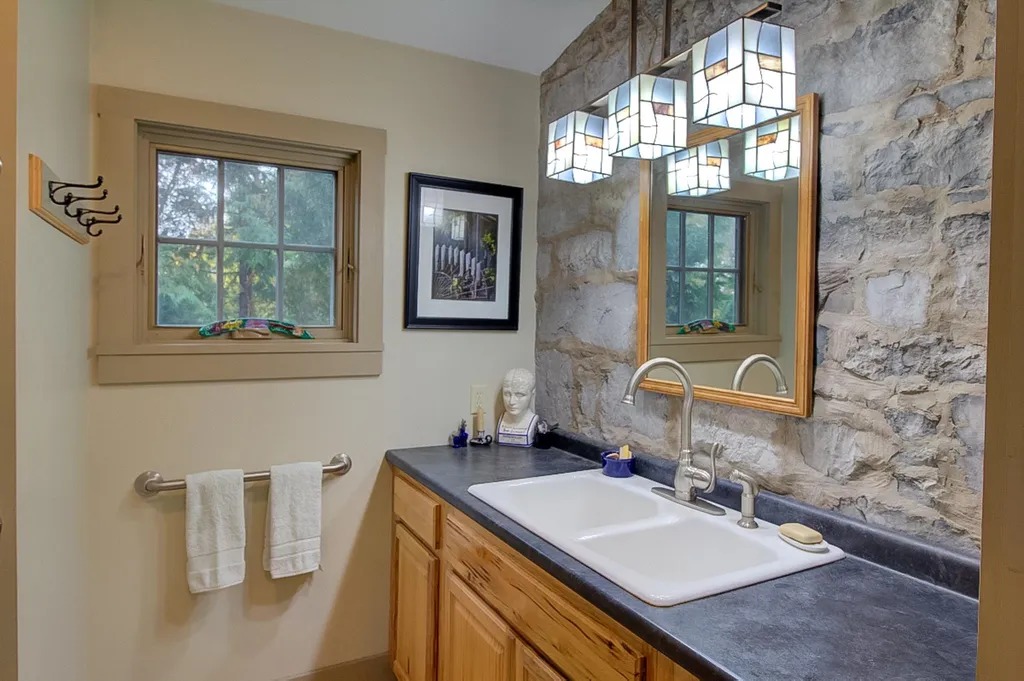 721 Shrine Road Isle La Motte VT 05463