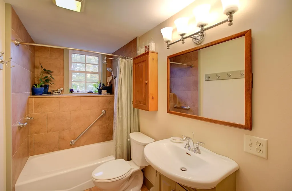 721 Shrine Road Isle La Motte VT 05463