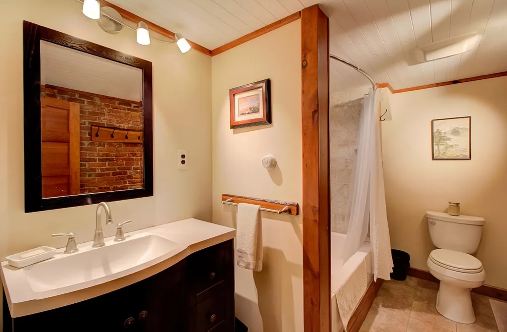 721 Shrine Road Isle La Motte VT 05463