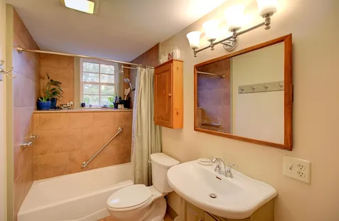 721 Shrine Road Isle La Motte VT 05463