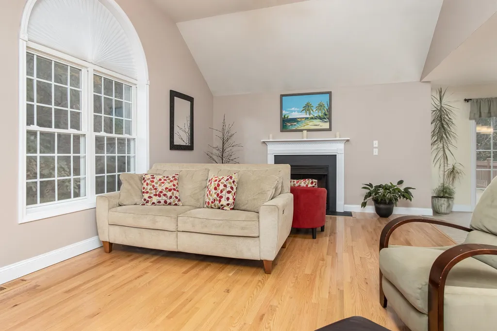 24 Pekoe Drive Concord NH 03301