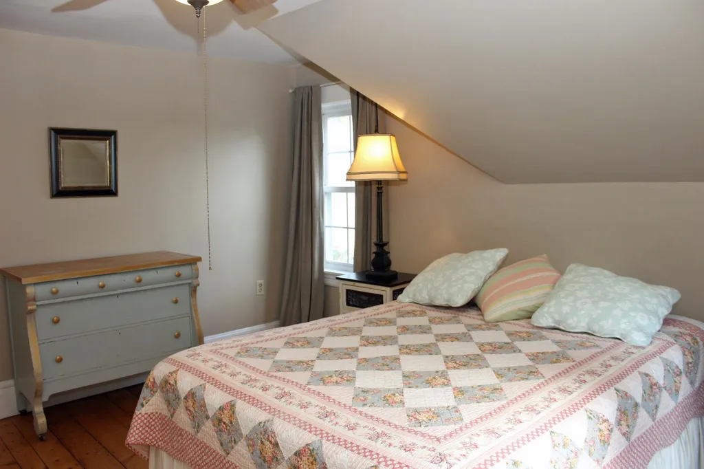 21 High Street Meredith NH 03253