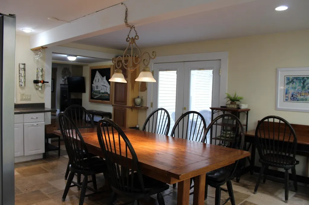 21 High Street Meredith NH 03253