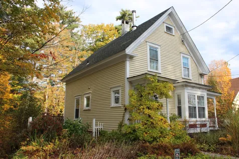 21 High Street Meredith NH 03253
