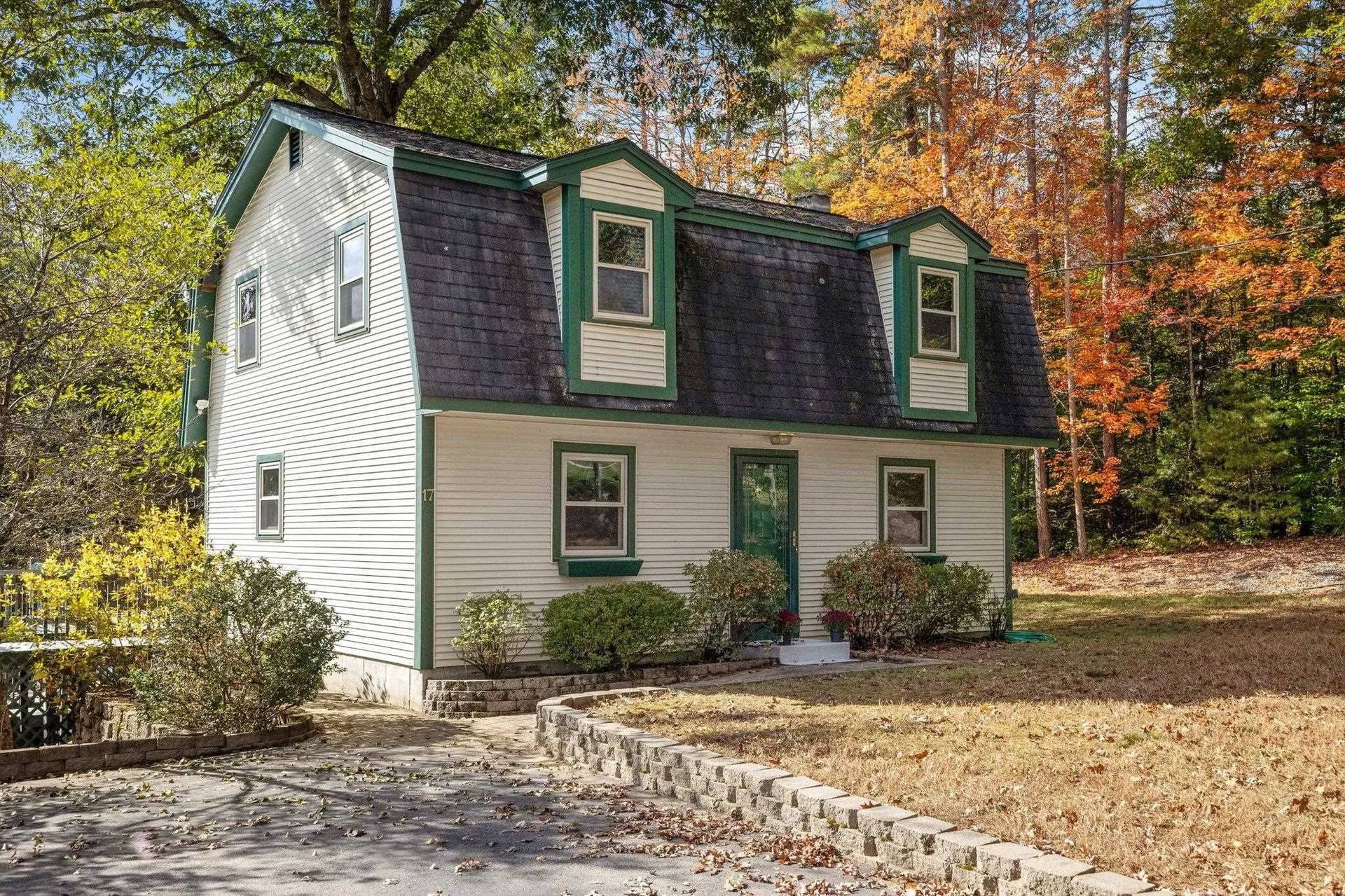 17 Brown Road Deerfield NH 03037