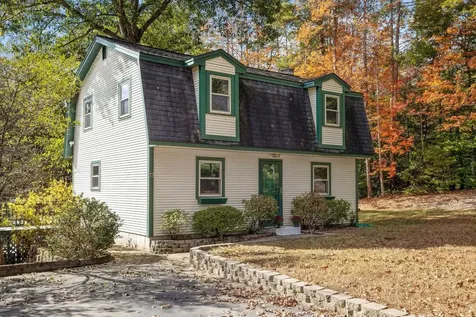 17 Brown Road Deerfield NH 03037