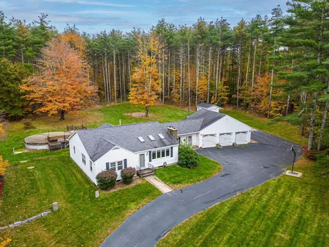 281 Baboosic Lake Road Merrimack NH 03054