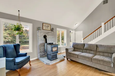 339 Wadleigh Falls Road Newmarket NH 03857