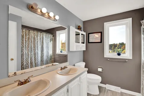 339 Wadleigh Falls Road Newmarket NH 03857